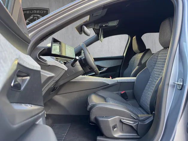 Peugeot 5008 1.2 Hybrid Allure Premium