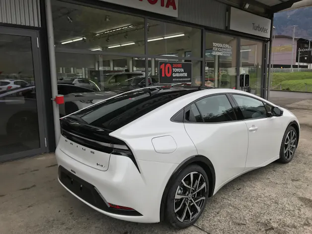 Toyota Prius 2.0 Plug-In-Hybrid Style