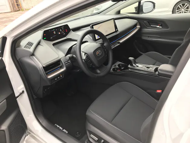 Toyota Prius 2.0 Plug-In-Hybrid Style