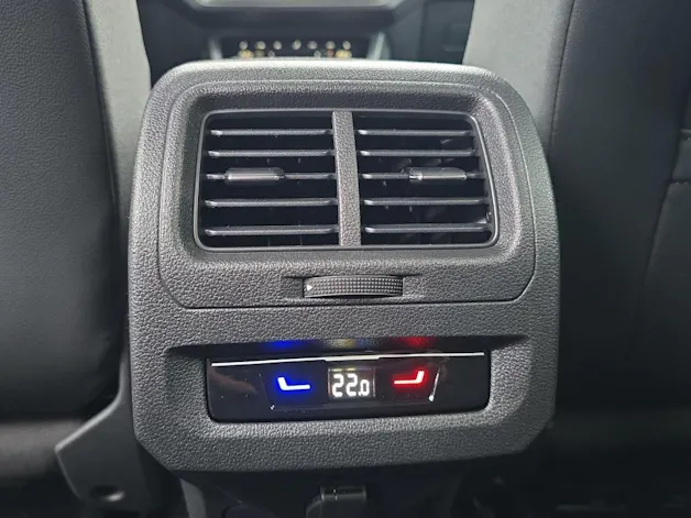 VW Touran 1.5 TSI Comfortline R-Line 7-Plätzer DSG