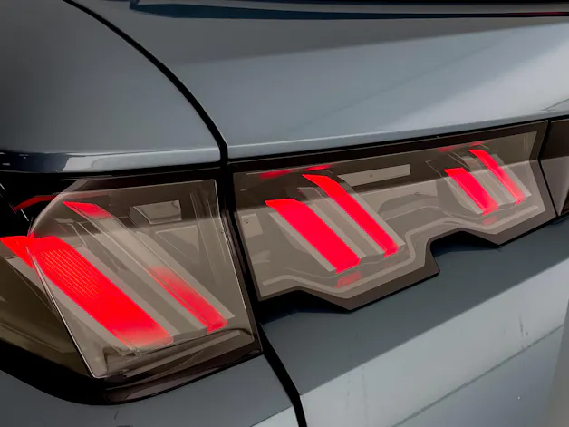 Peugeot 5008 1.2 Hybrid Allure Premium