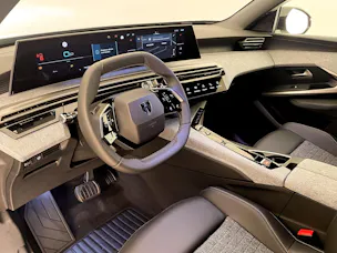 Peugeot 5008 1.2 Hybrid Allure Premium
