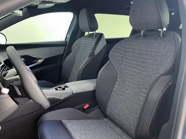 Peugeot 5008 1.2 Hybrid Allure Premium