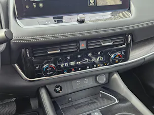 Nissan X-Trail 1.5 VC-T e-Power 4WD 7 Sitze N-Trek