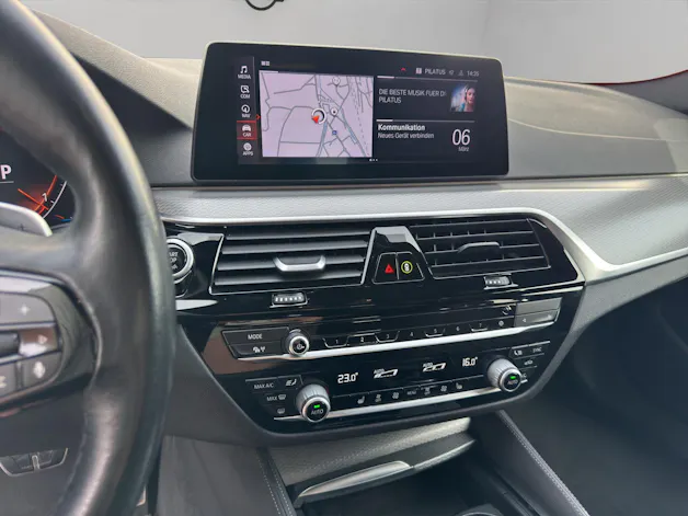 BMW 520d xDrive Touring Steptronic