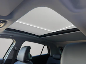 https://vehicle.imgix.net/4222414/f31edc02-bf1b-47ab-a445-d30c07c4096b.jpg