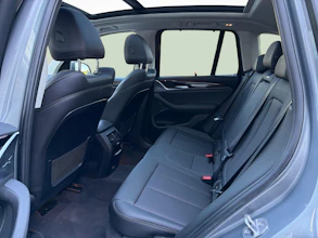 https://vehicle.imgix.net/4222533/82db6c2a-5a0c-4261-aacf-3363ea135ca5.jpg