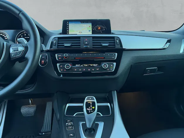 BMW 220i Cabrio M Sport F23 (CH)