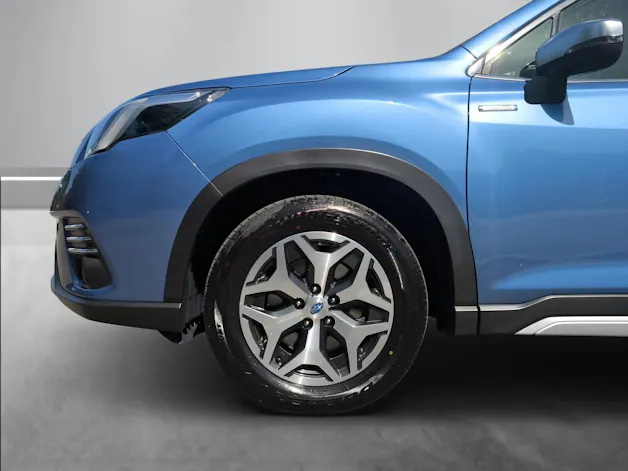 Subaru Forester Station 2.0i e-Boxer Swiss Plus