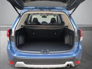 Fahrzeugbild SUBARU Forester Station 2.0i e-Boxer Swiss Plus