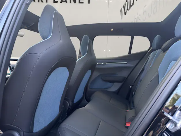 Volvo EX30 CC E60 Twin Performance AWD