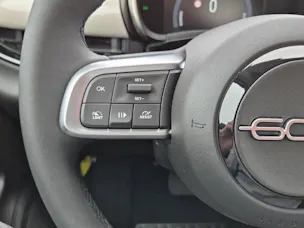 Fiat 600 1.2 Hybrid Icon Swiss Edition
