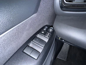 image du véhicule TOYOTA Yaris 1.5 VVT-i HSD Premium