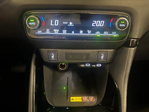 https://vehicle.imgix.net/4222747/8b7976a8-1994-4508-b29e-f1a1592b8207.jpeg