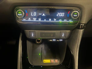 image du véhicule TOYOTA Yaris 1.5 VVT-i HSD Premium