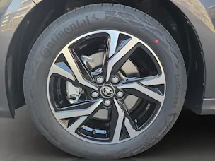 Toyota Yaris 1.5 VVT-i HSD Trend