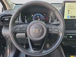 Toyota Yaris 1.5 VVT-i HSD Trend