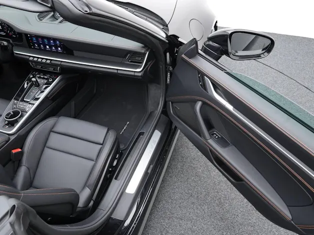 Porsche 911 Carrera 4S Cabriolet