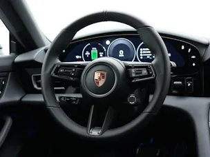 Porsche Taycan 4 Cross Turismo