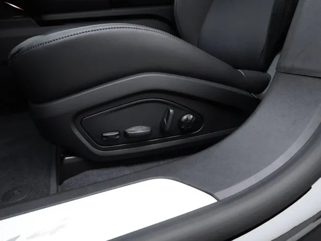 Porsche Taycan 4 Cross Turismo
