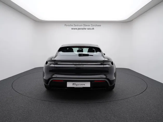 Porsche Taycan 4 Cross Turismo