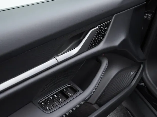 Porsche Taycan 4 Cross Turismo