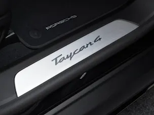 Porsche Taycan 4 Cross Turismo