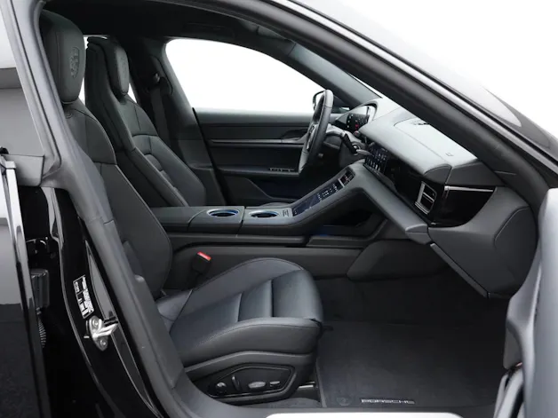 Porsche Taycan 4 Cross Turismo