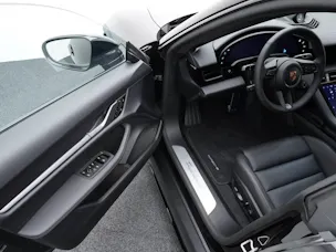 Porsche Taycan 4 Cross Turismo