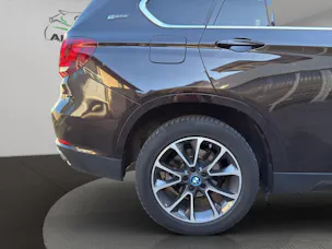 BMW X5 40e xDrive paddles