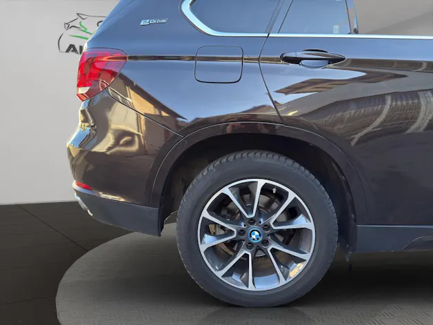 BMW X5 40e xDrive paddles