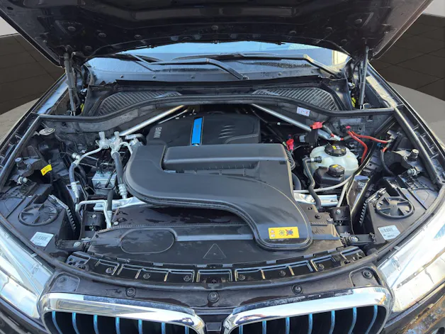 BMW X5 40e xDrive paddles
