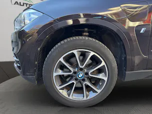 BMW X5 40e xDrive paddles