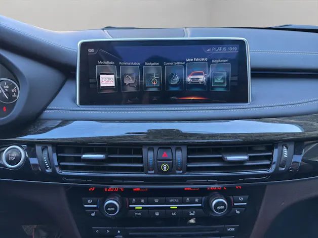BMW X5 40e xDrive paddles