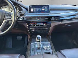 BMW X5 40e xDrive paddles