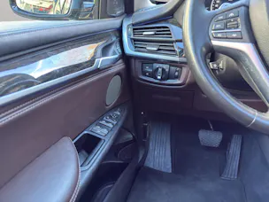 BMW X5 40e xDrive paddles