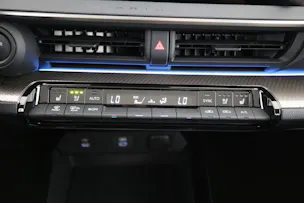 Toyota Prius 2.0 Plug-In-Hybrid Premium