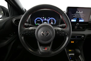 Fahrzeugbild TOYOTA Yaris 1.5 VVT-i HSD GR Sport