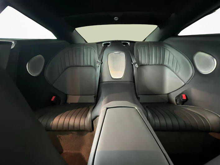 Fahrzeugbild ASTON MARTIN DB12