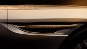Aston Martin DB12 Coupé 4.0 V8 Bi-Turbo "1 of 60 Goldfinger Edition"