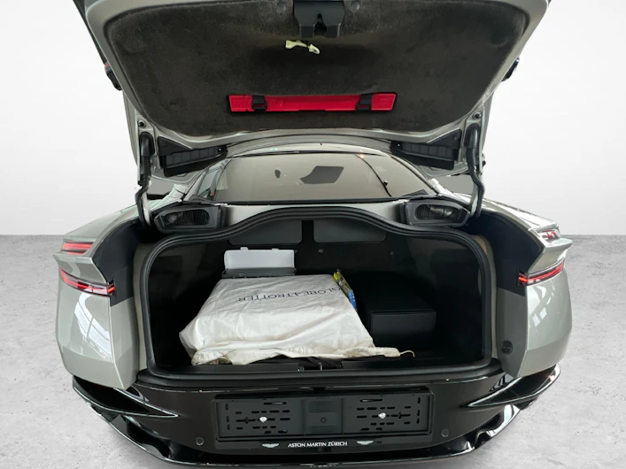 Fahrzeugbild ASTON MARTIN DB12