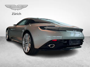 Fahrzeugbild ASTON MARTIN DB12 Coupé 4.0 V8 Bi-Turbo "1 of 60 Goldfinger Edition"