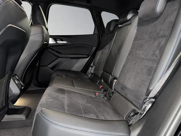 BMW 230e xDrive paddles Active Tourer