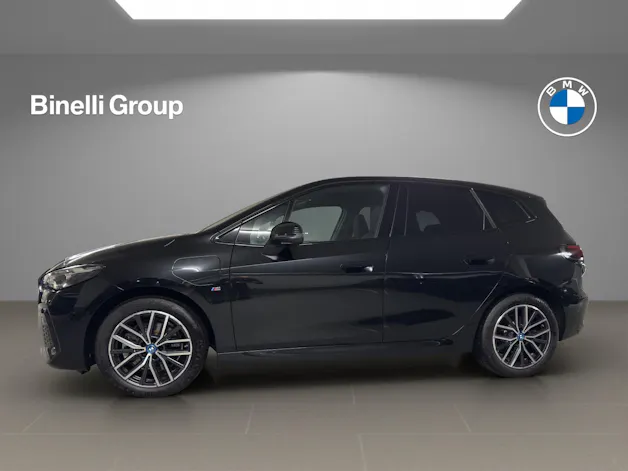 BMW 230e xDrive paddles Active Tourer