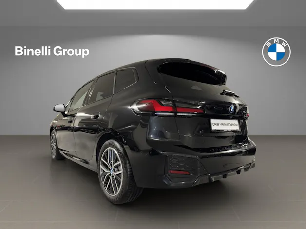 BMW 230e xDrive paddles Active Tourer