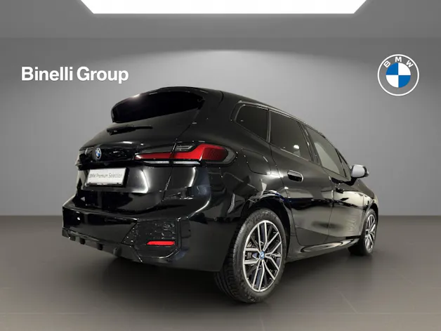 BMW 230e xDrive paddles Active Tourer