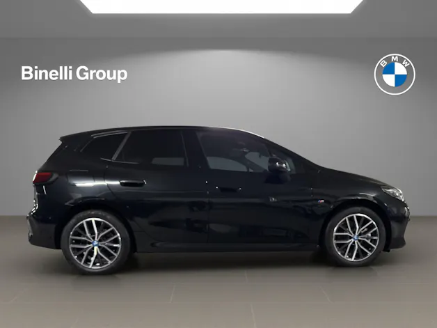 BMW 230e xDrive paddles Active Tourer