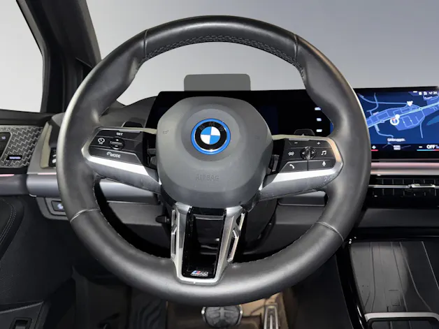BMW 230e xDrive paddles Active Tourer