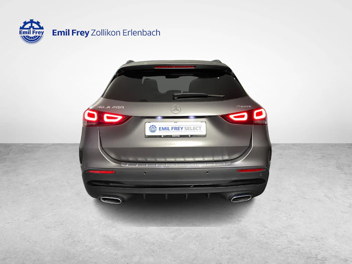 Fahrzeugbild MERCEDES-BENZ GLA 200