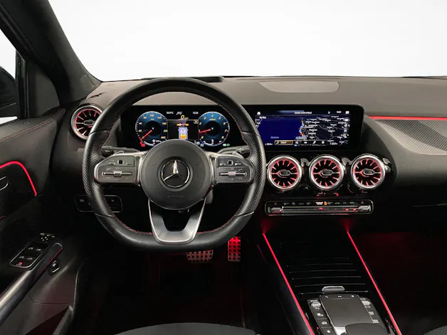 Mercedes-Benz GLA 200 AMG Line 4matic